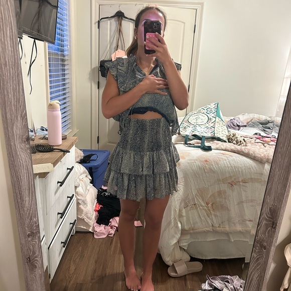 Blue Ruffled Set! - Picture 2 of 4